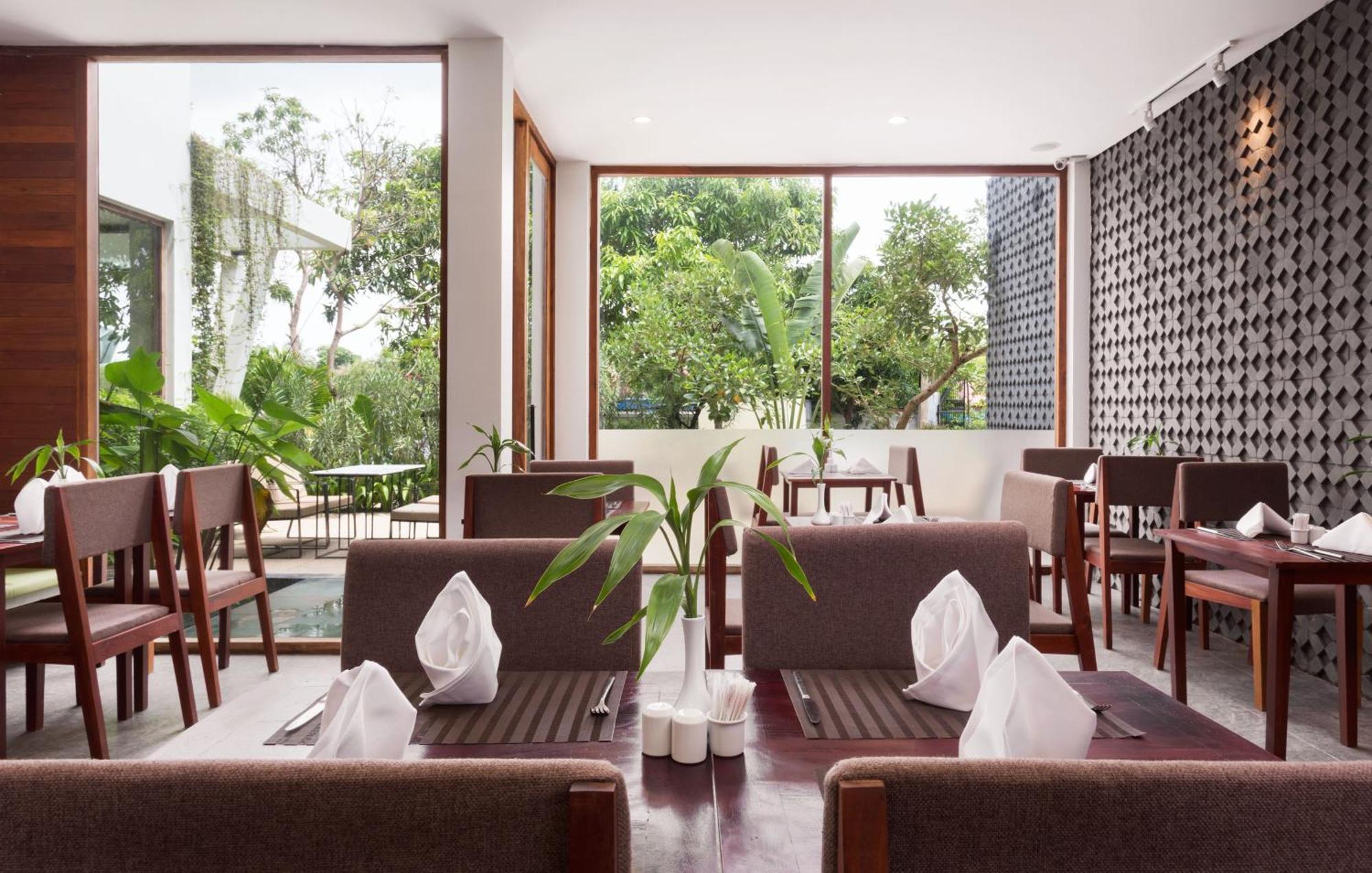 The Calm Oasis Hotel Siem Reap Exterior photo